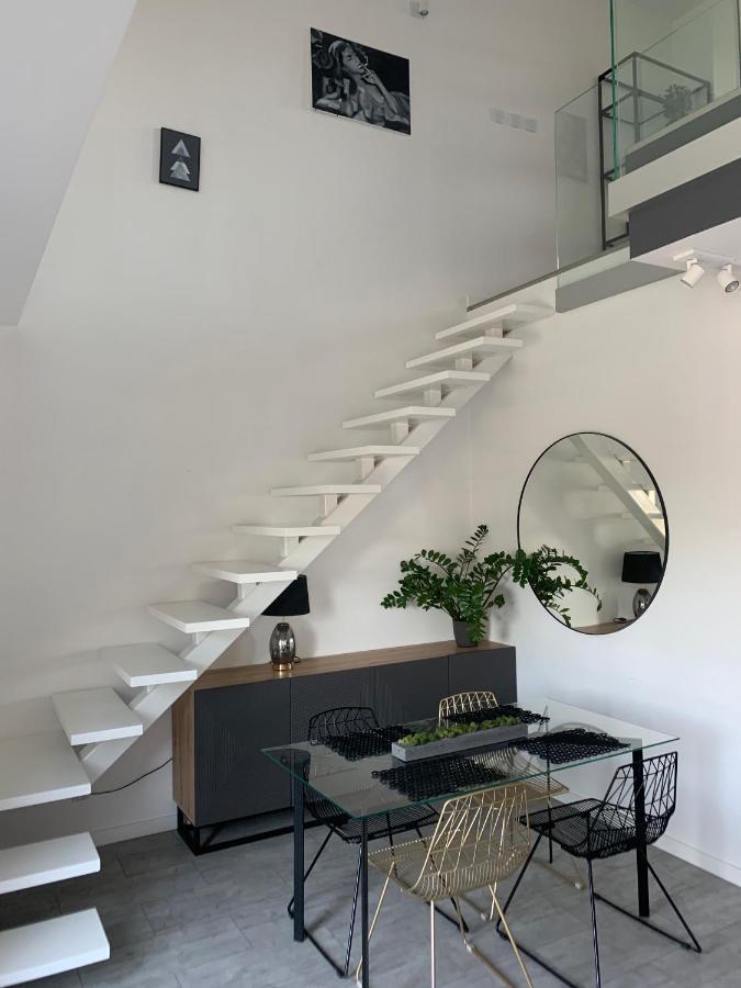 Two-Levels Penthouse With A Garden In The City Center Appartement Łódź Buitenkant foto